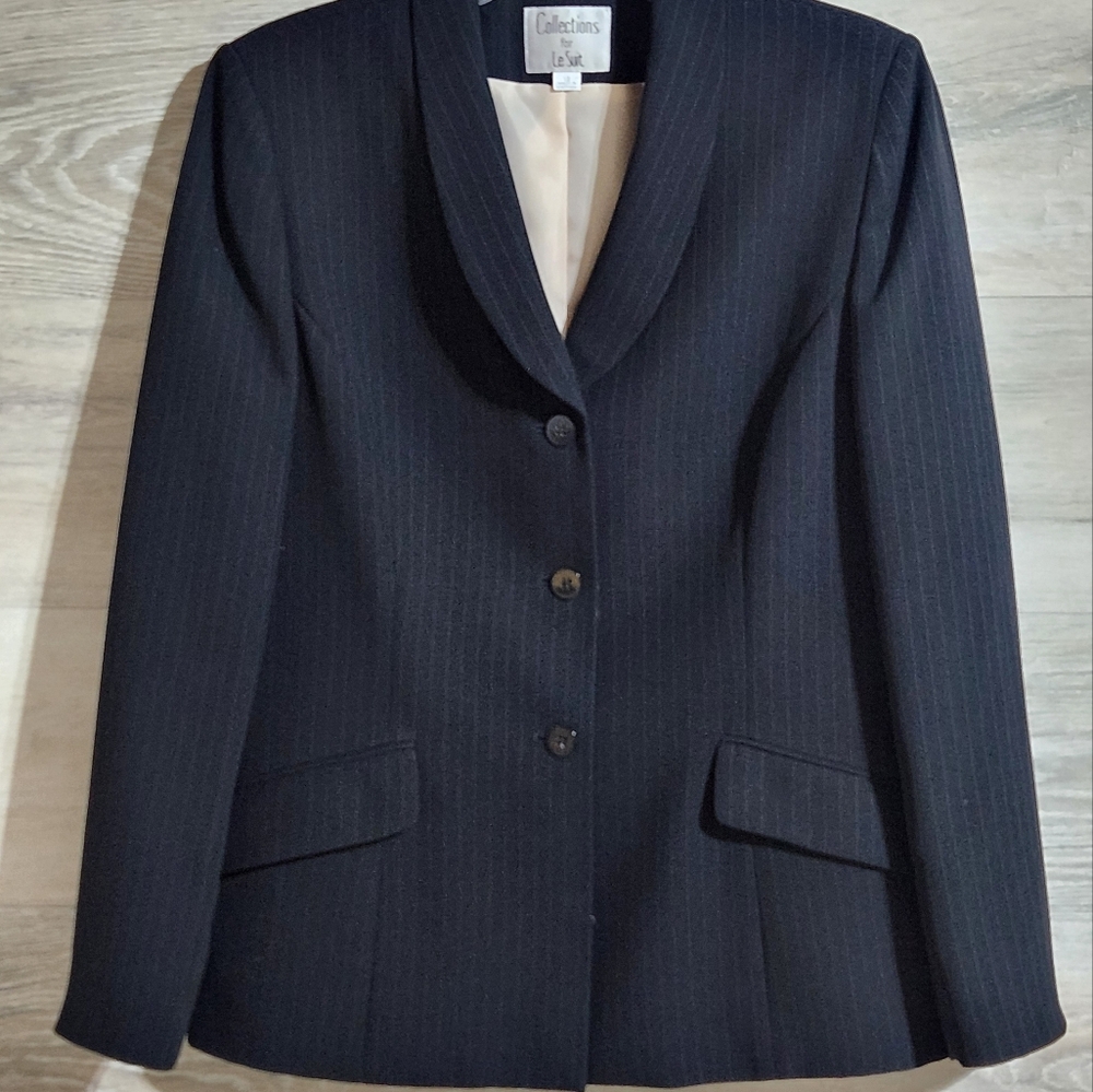 2-Piece Women's Le Suit Black Blazer w/Notched Lapels & Slacks